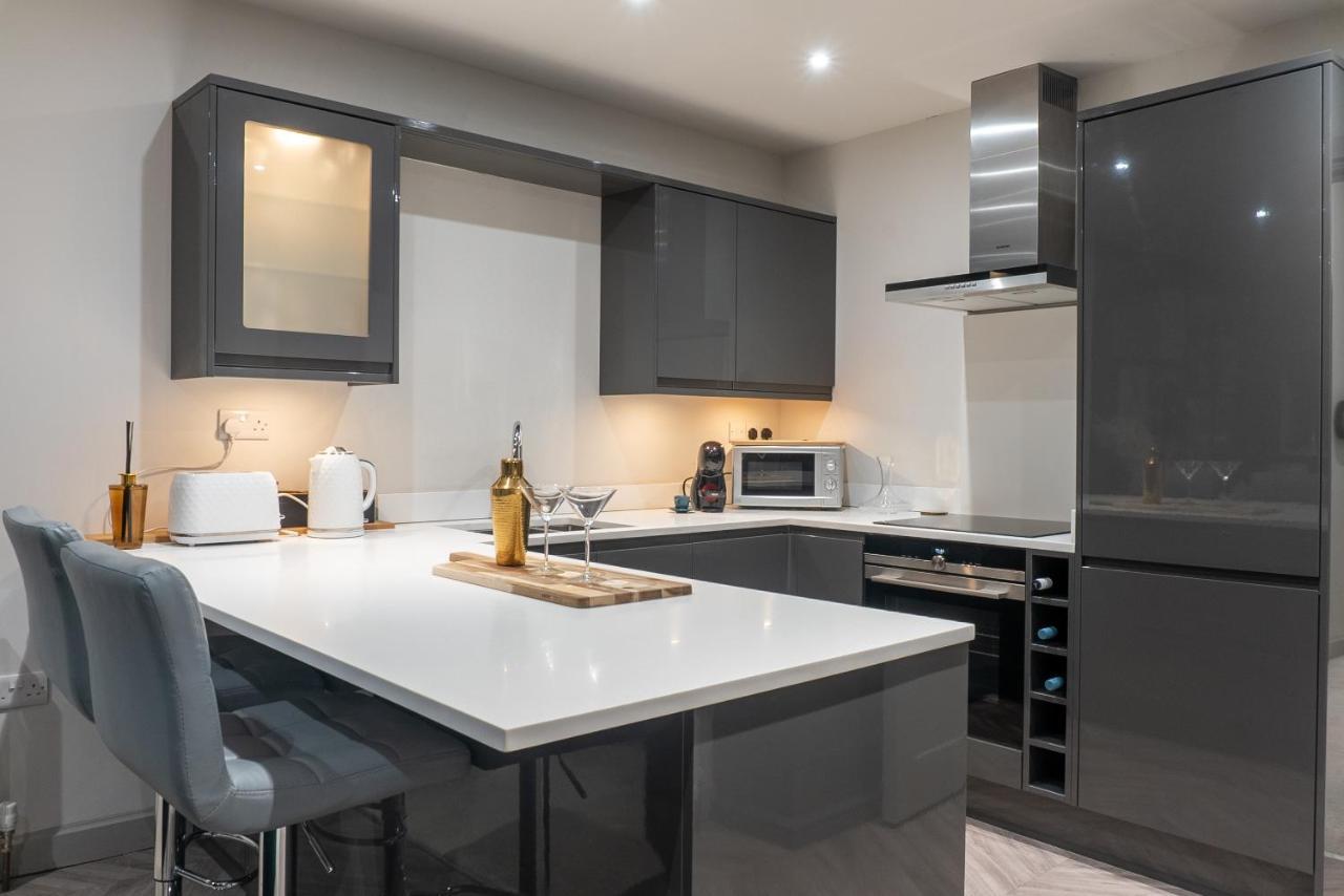 Spring Mount Huge Luxury Full Apartment- Harrogate Centre-Two Extremely Comfy Kingsize Bedrooms-Fully Equipped Modern Kitchen-Cosy Living Room With Huge Tv Eksteriør billede