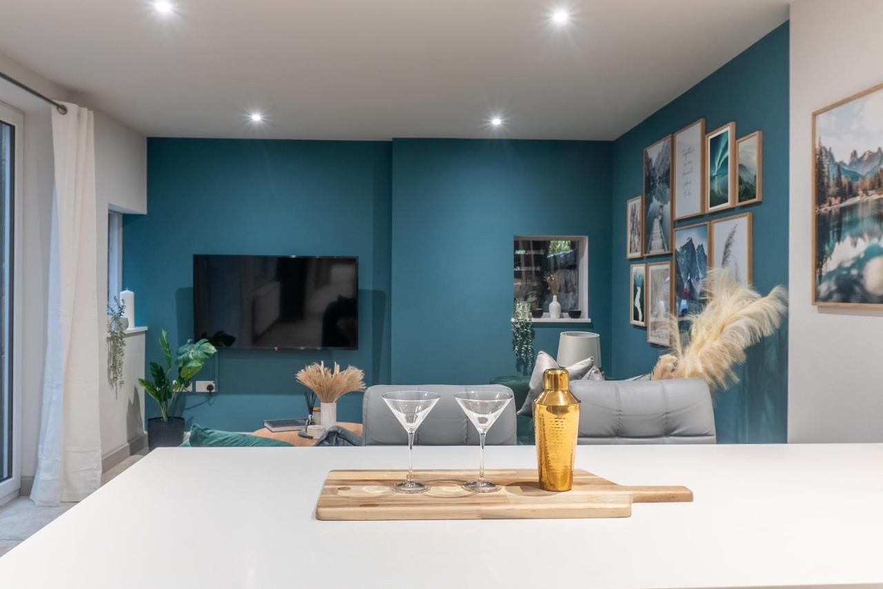 Spring Mount Huge Luxury Full Apartment- Harrogate Centre-Two Extremely Comfy Kingsize Bedrooms-Fully Equipped Modern Kitchen-Cosy Living Room With Huge Tv Eksteriør billede