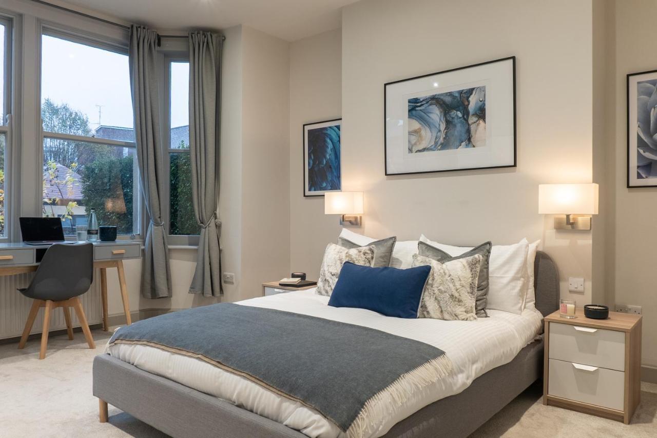 Spring Mount Huge Luxury Full Apartment- Harrogate Centre-Two Extremely Comfy Kingsize Bedrooms-Fully Equipped Modern Kitchen-Cosy Living Room With Huge Tv Eksteriør billede