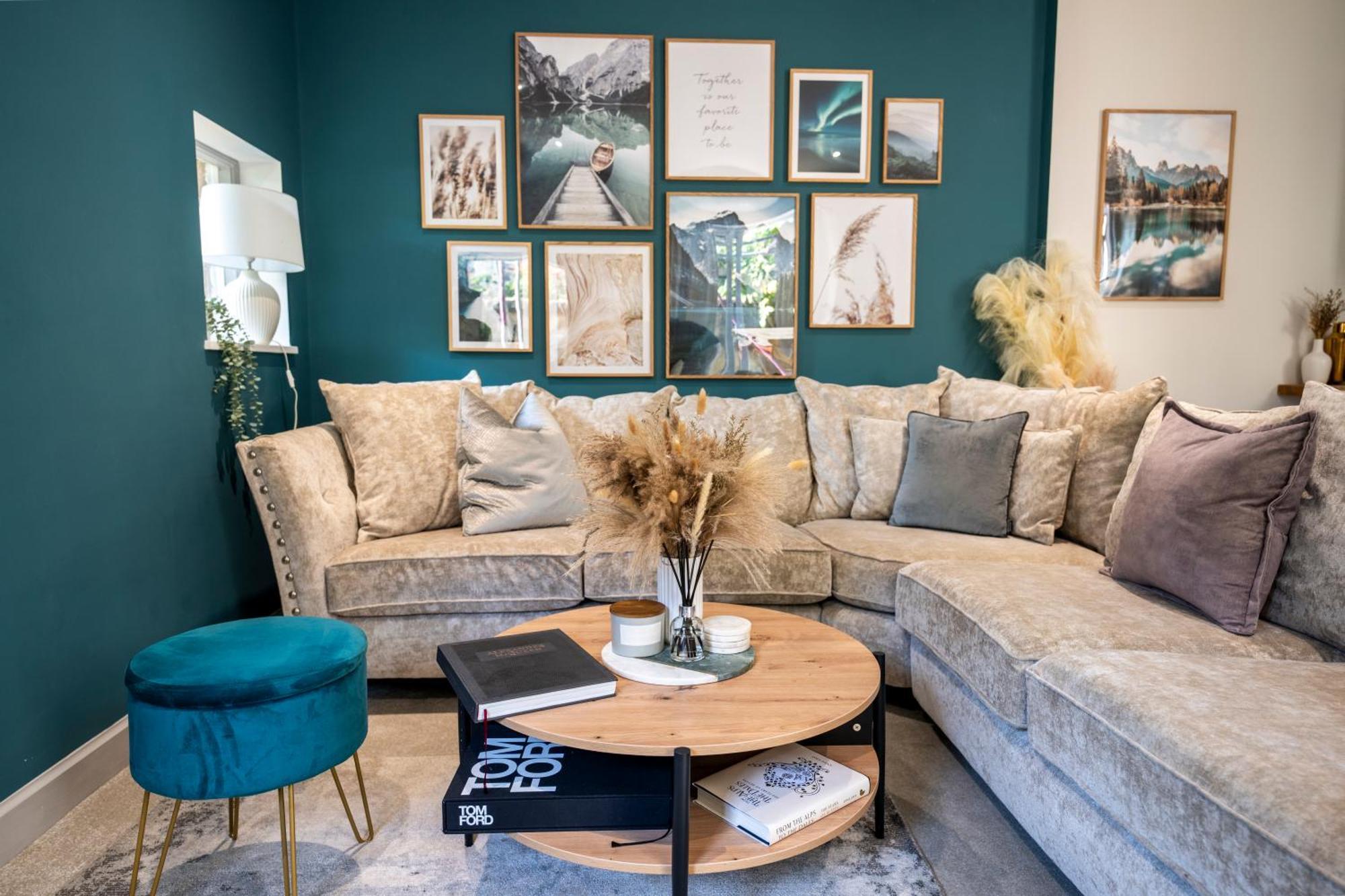 Spring Mount Huge Luxury Full Apartment- Harrogate Centre-Two Extremely Comfy Kingsize Bedrooms-Fully Equipped Modern Kitchen-Cosy Living Room With Huge Tv Eksteriør billede
